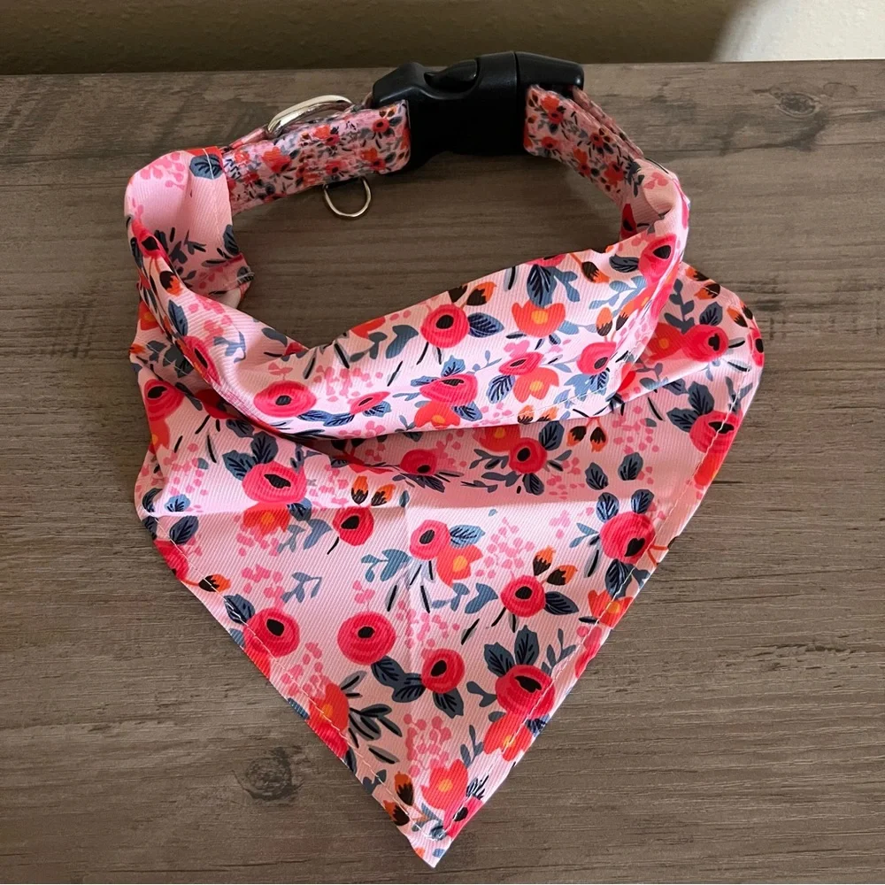 Dog Collar Bandana Set Pink Floral NEW Size M Medium /Large Puppy Animal